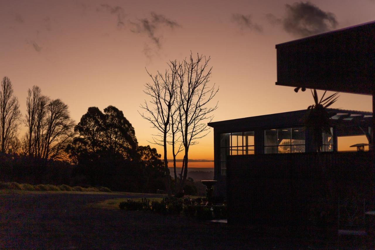 Hanging Rock Views Woodend Exterior photo