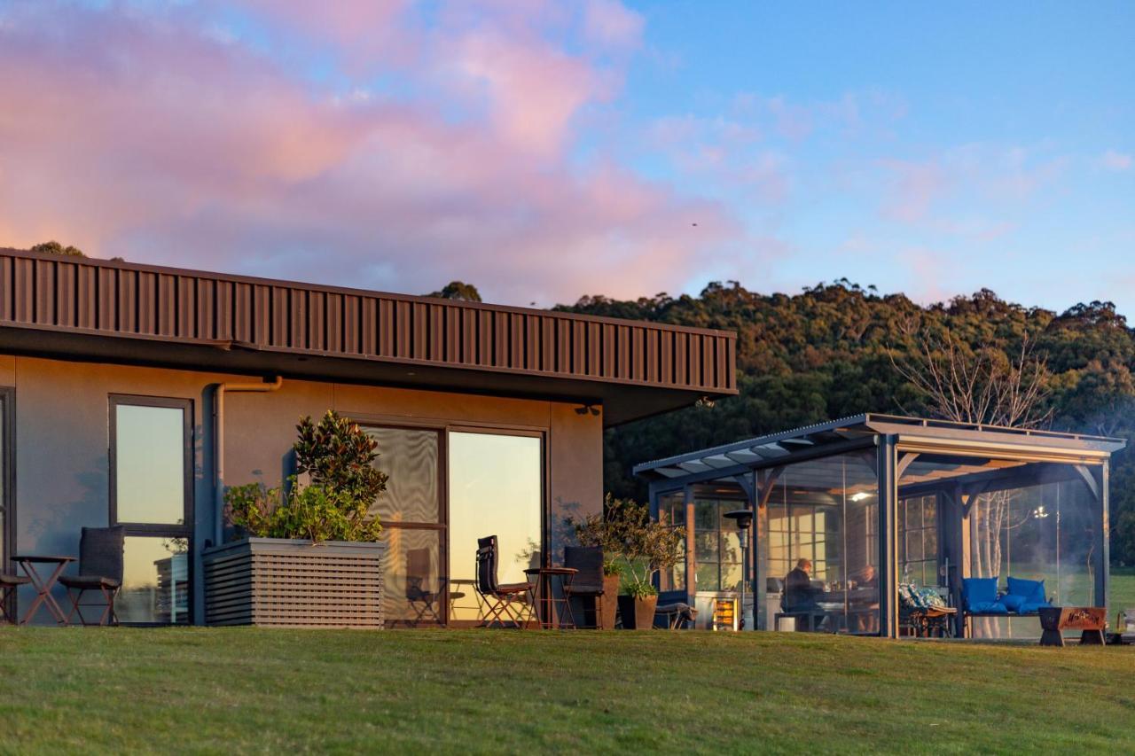 Hanging Rock Views Woodend Exterior photo